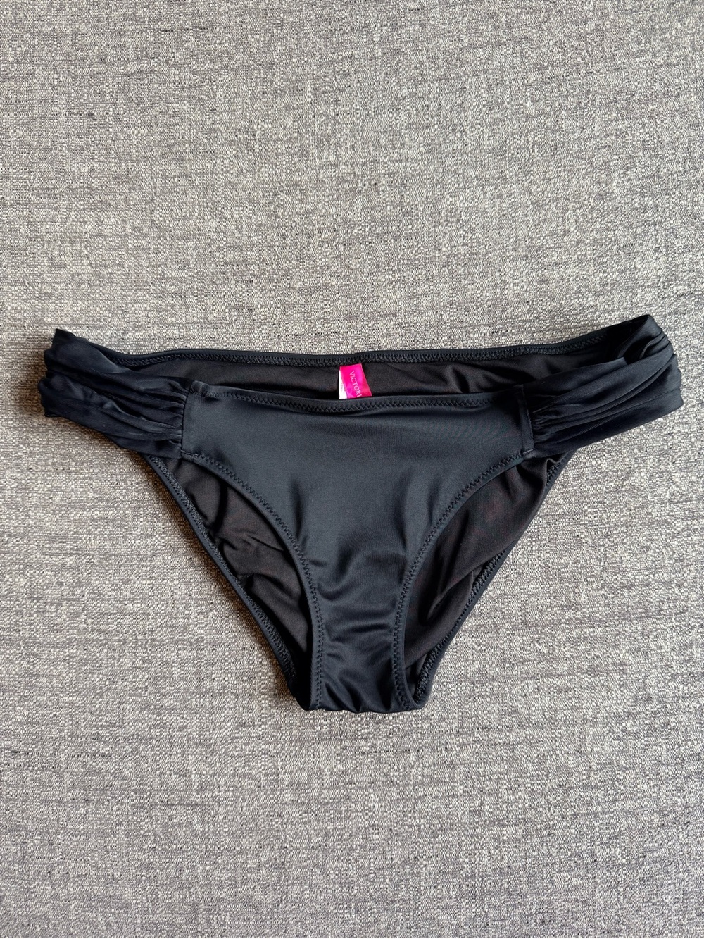 VICTORIA’S SECRET The Knockout Bikini Bottom